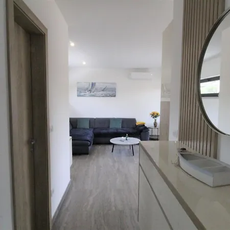 Feriehus House Andrej, Entire Semi-detached House With A Terrace, Parking, 400 M From