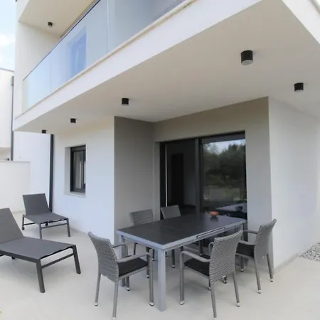Feriehus House Andrej, Entire Semi-detached House With A Terrace, Parking, 400 M From *